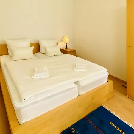 Fortuna Gaestehaus App Ruegen * 塞巴特黑灵斯多夫